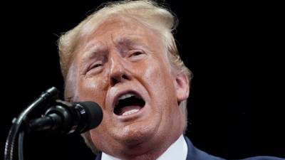 Governo de Trump quer que Facebook dê acesso às mensagens encriptadas