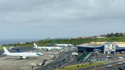 Governo dos Açores abandona negócio de privatizar parte do capital da Azores Airlines