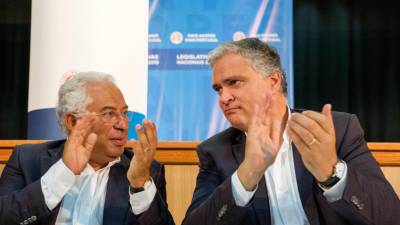 Governo dos Açores quer eliminar aulas de recuperação nas férias escolares