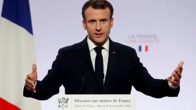 Governo francês diz que há “coletes amarelos” que querem lançar o caos em França