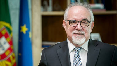 Governo são-tomense pede “apoio e envolvimento pessoal” de Vieira da Silva às crianças necessitadas