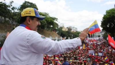 Governo venezuelano acusa Guaidó de financiar grupo de 60 paramilitares