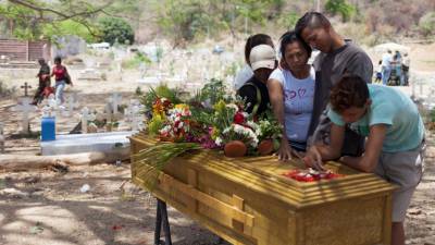 Governo venezuelano vai indemnizar familiares de mortos em incêndio em prisão