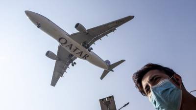 Grécia suspende voos com o Qatar após testes positivos em 12 passageiros