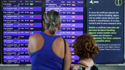 Greve no aeroporto de Barcelona sem incidentes nem grandes filas