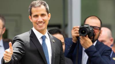 Guaidó afirma que regressará à Venezuela “o mais tardar na segunda-feira”
