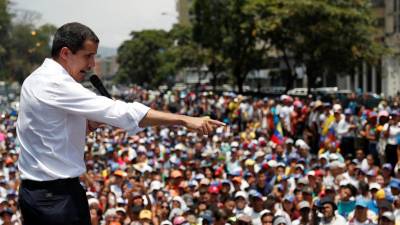 Guaidó anuncia greve do sector público e pede aos povo que se mantenha nas ruas