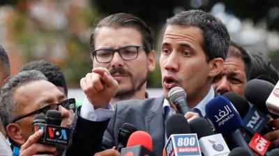 Guaidó ordena que se mantenha aberta a fronteira com o Brasil