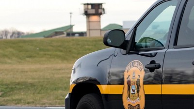 Guardas prisionais feitos reféns por reclusos em cadeia de alta segurança EUA