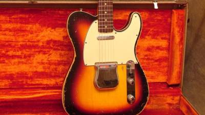 Guitarra emblemática de Bob Dylan vendida em leilão por mais de 420 mil euros
