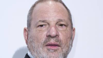Harvey Weinstein apresenta-se sexta-feira às autoridades nova-iorquinas