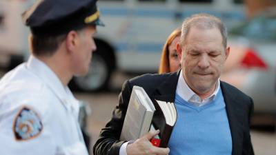 Harvey Weinstein entregou-se às autoridades em Nova Iorque