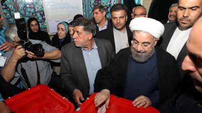Hassan Rouhani reeleito presidente do Irão