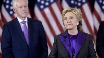 Hillary Clinton com mais um milhão de votos que Donald Trump