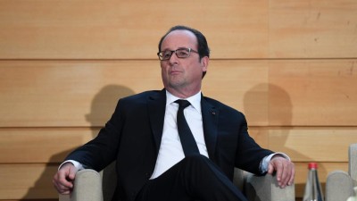 Hollande expressa solidariedade ao Egito após ataque a igreja cristã copta