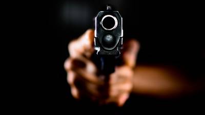 Homem ferido a tiro junto a discoteca no Algarve
