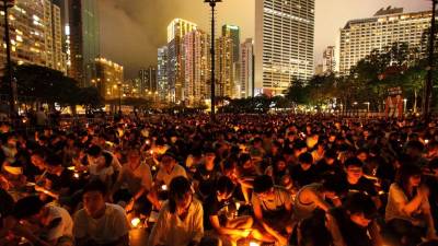 Hong Kong proíbe vigília para lembrar Tiananmen justificando com medidas de prevenção de covid-19