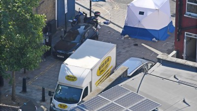 Identificado autor do atropelamento em Londres