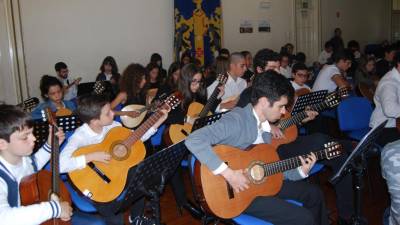 II Seminário de Cordas Dedilhadas do Conservatório junta amanhã 60 alunos em concerto