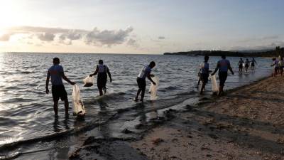 Ilha filipina é encerrada aos turistas por seis meses devido à poluição