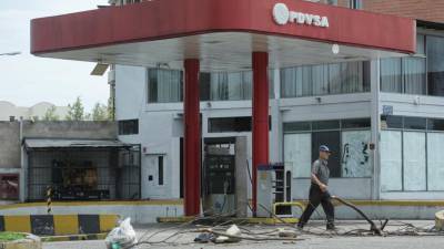 Inflação na Venezuela caiu mas continua a paralisar o aparelho produtivo