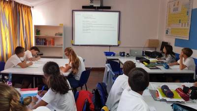 International Sharing School celebra 100º aniversário de Max e Nelson Mandela