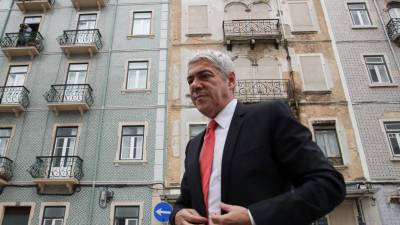 Interrogatório de Sócrates prossegue na segunda-feira