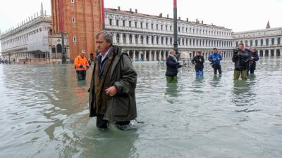 Inundações em Veneza atingem nível mais alto desde 1966
