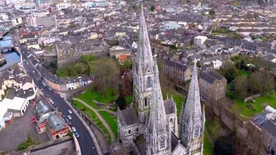 Irlanda vai criar controlos aduaneiros caso Reino Unido saia da UE sem acordo