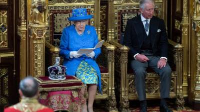 Isabel II aprova formalmente suspensão do Parlamento