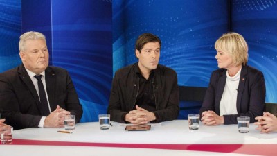 Islândia inicia negociações para formar governo