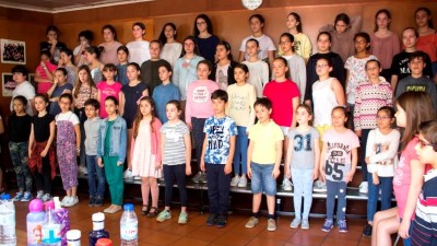 Já se aquecem as vozes para o Festival da Canção Infantil
