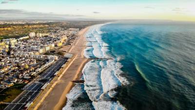 Jovem morre vítima de afogamento numa praia na Costa da Caparica