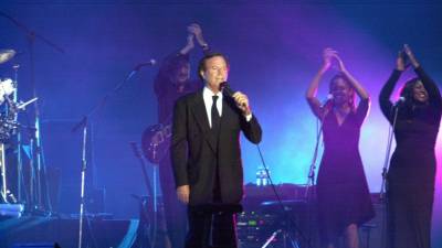 Juiz reconhece Julio Iglesias como pai do filho de uma portuguesa