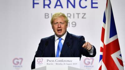 Juncker e Johnson analisam reunião do G7 e desenvolvimentos na saída da UE