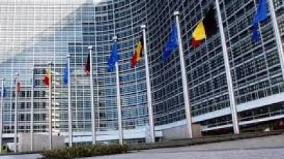 Juncker exorta Conselho Europeu a passar à acção e a tomar decisões