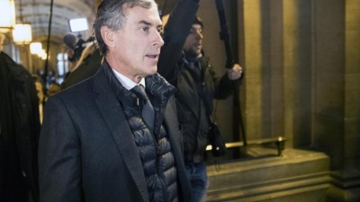 Justiça francesa condena ex-ministro a três anos de prisão por fraude fiscal
