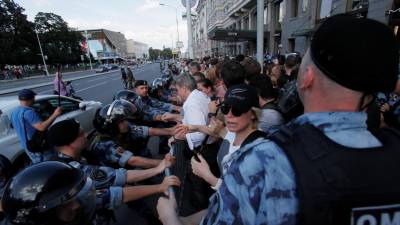 Justiça russa abre inquérito sobre “distúrbios em massa” em manifestação não autorizada em Moscovo