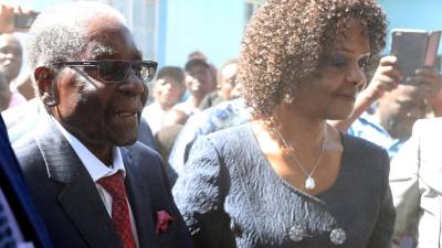 Justiça sul-africana retira imunidade diplomática a Grace Mugabe