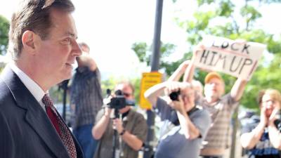 Juíza ordena prisão de ex-director da campanha de Trump Paul Manafort