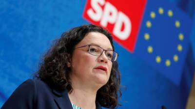 Líder de partido da coligação de Angela Merkel demite-se após fracos resultados eleitorais