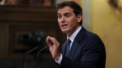 Líder do partido espanhol Cidadãos demite-se após derrota de domingo