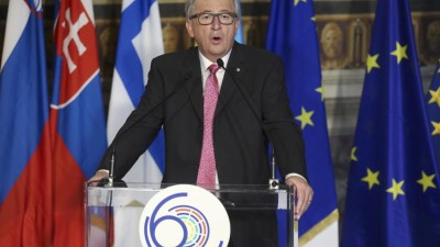 Líderes europeus comprometem-se a trabalhar para União mais forte e unida