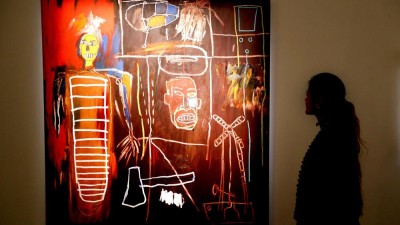 Leilão de obras de arte de David Bowie supera expetativas em Londres