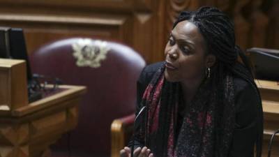 Livre assume dificuldades de comunicação, mas garante que partido continua unido