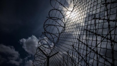 Livro “Crónicas Prisionais” oscila entre a realidade prisional e a ficção