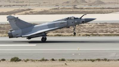 Localizados destroços avião caça e buscas prosseguem para encontrar tripulantes