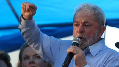Lula da Silva mantém liderança em sondagem eleitoral