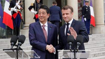 Macron e Abe determinados na luta contra o terrorismo