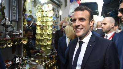 Macron quer duplicar investimentos franceses na Tunísia até 2022